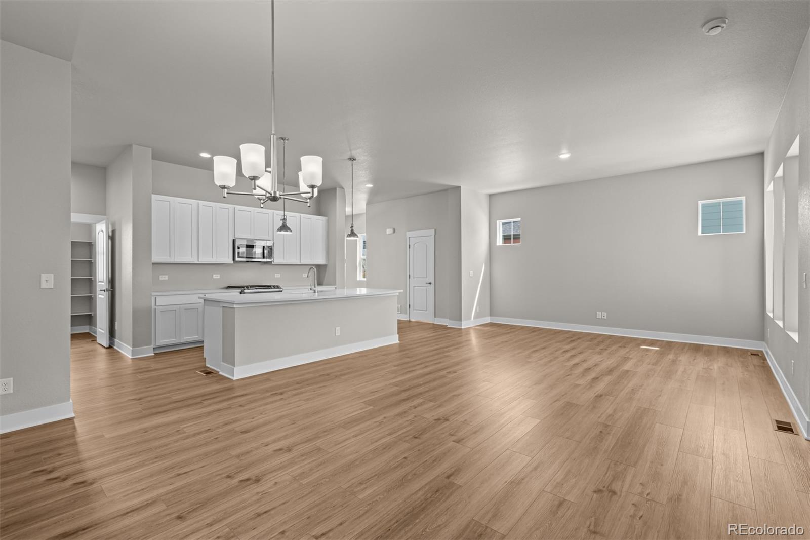 MLS Image #11 for 21034 e 63rd drive,aurora, Colorado