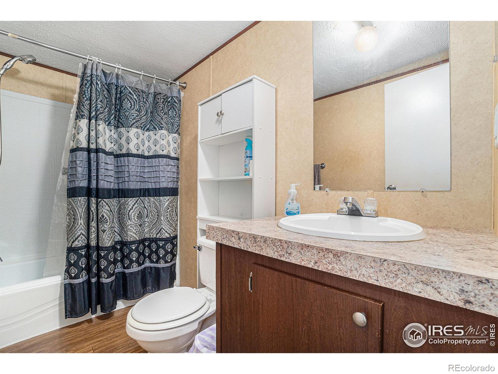 MLS Image #11 for 1403 n 26th avenue,greeley, Colorado