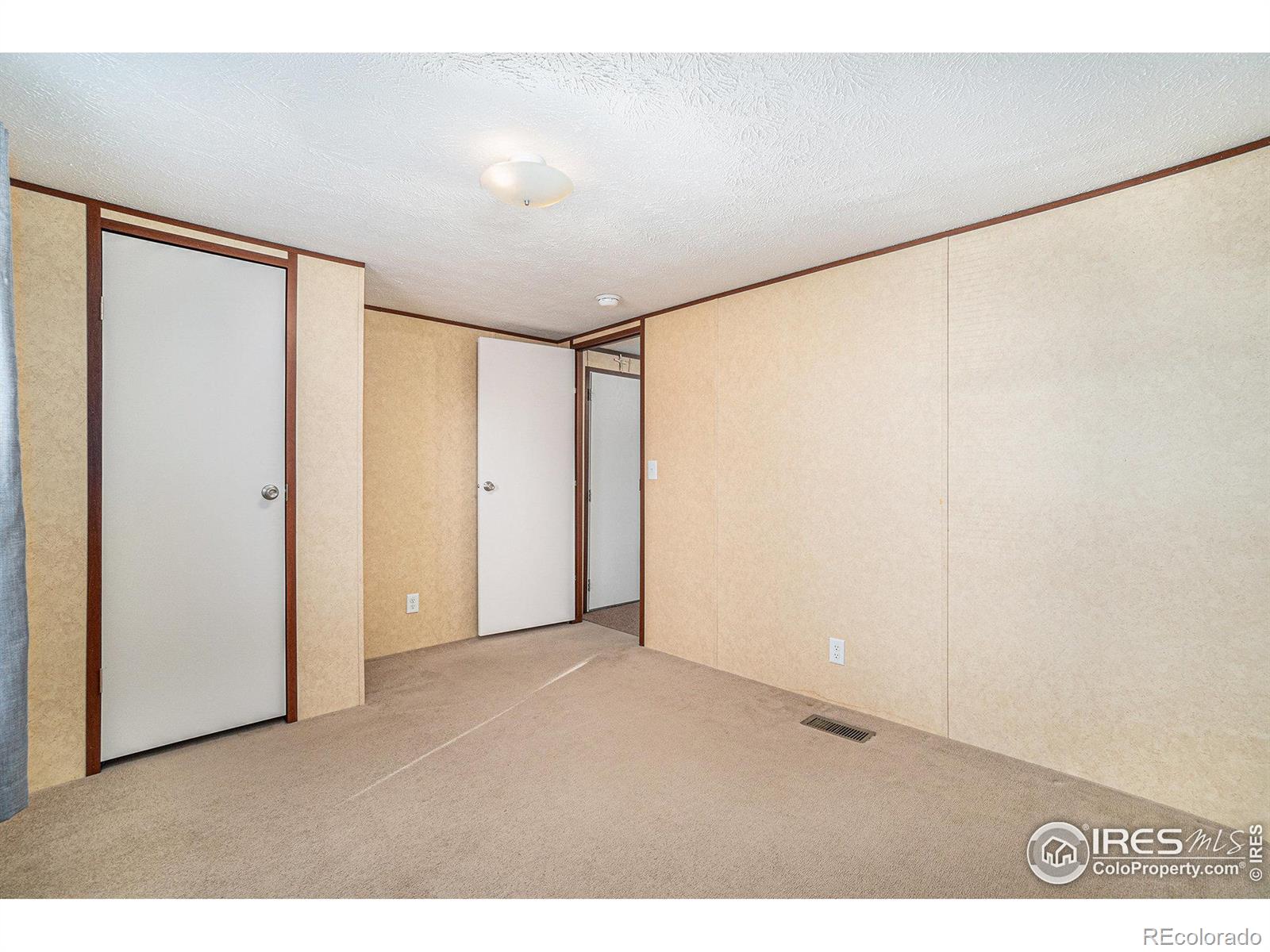 MLS Image #14 for 1403 n 26th avenue,greeley, Colorado