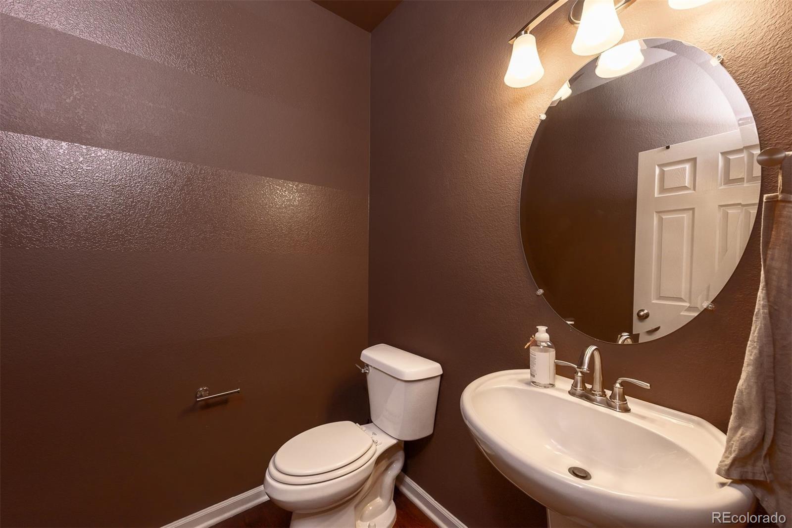 MLS Image #16 for 23549 e ottawa place,aurora, Colorado