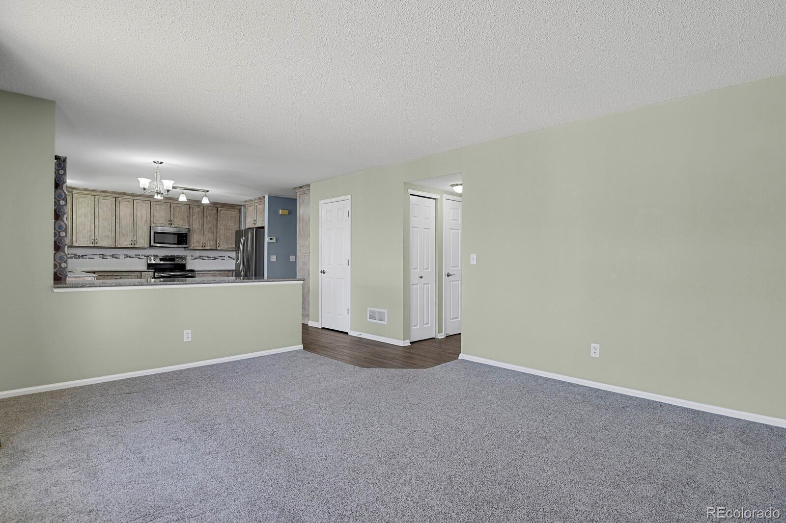 MLS Image #10 for 5521 s yakima street,aurora, Colorado