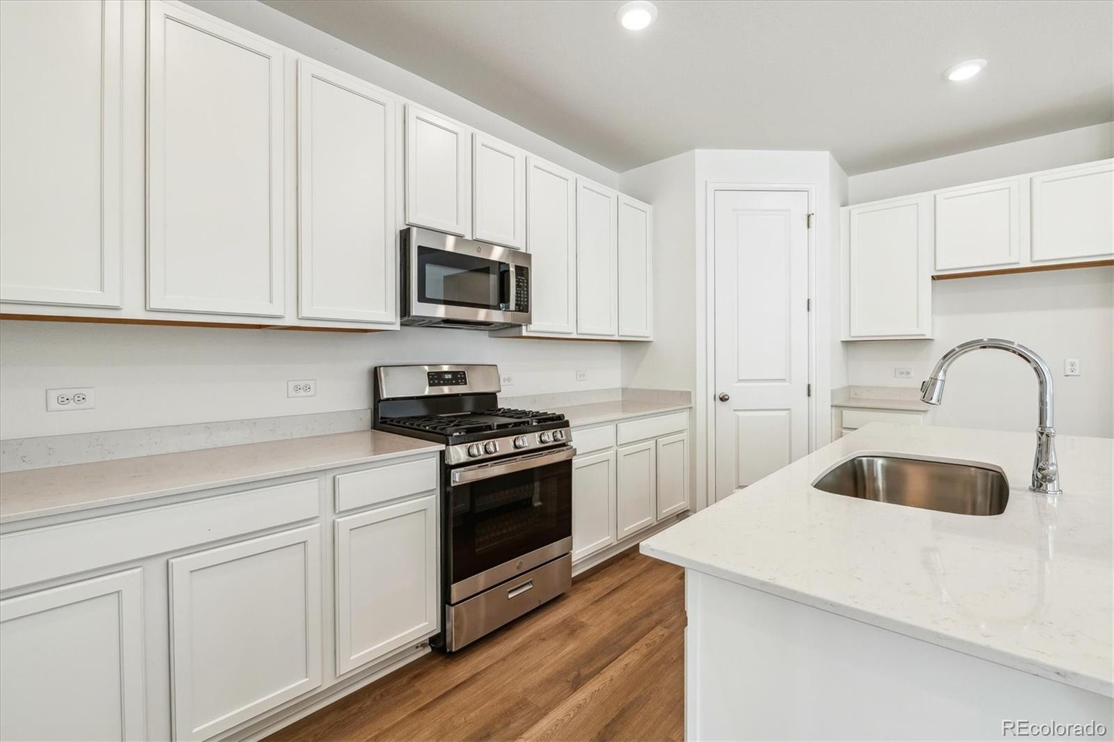 MLS Image #8 for 39171  anthony street,elizabeth, Colorado