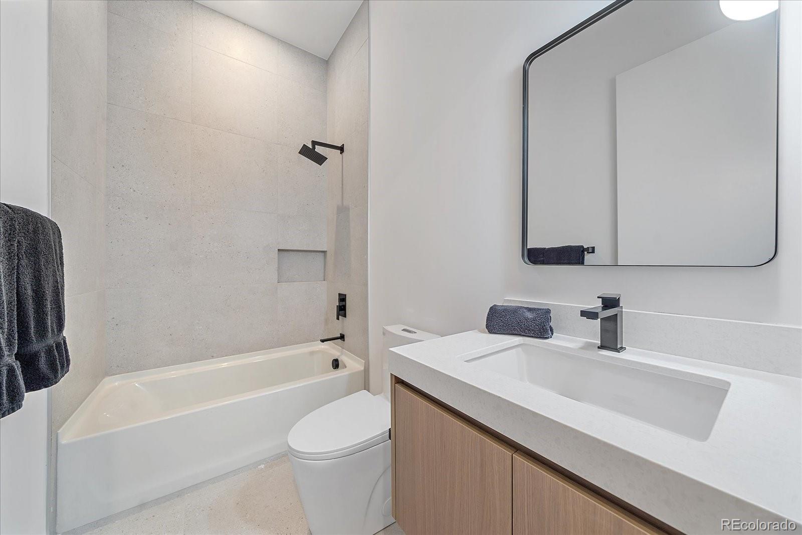 MLS Image #34 for 1626 s sherman street,denver, Colorado