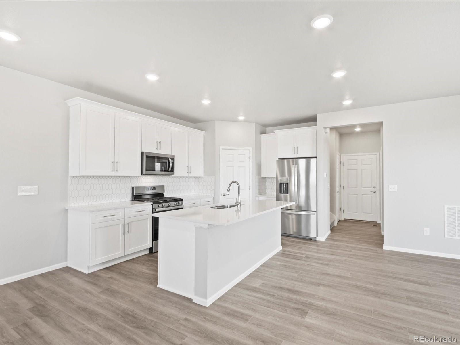 MLS Image #12 for 259 e 4th street,berthoud, Colorado