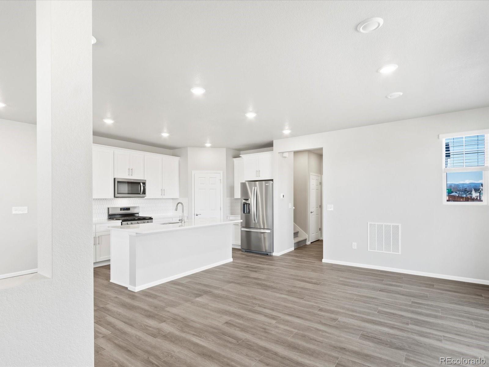 MLS Image #3 for 259 e 4th street,berthoud, Colorado