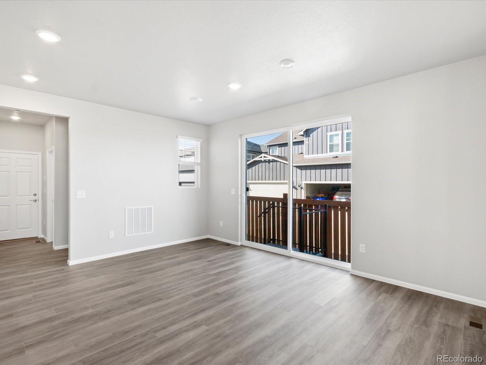 MLS Image #5 for 259 e 4th street,berthoud, Colorado