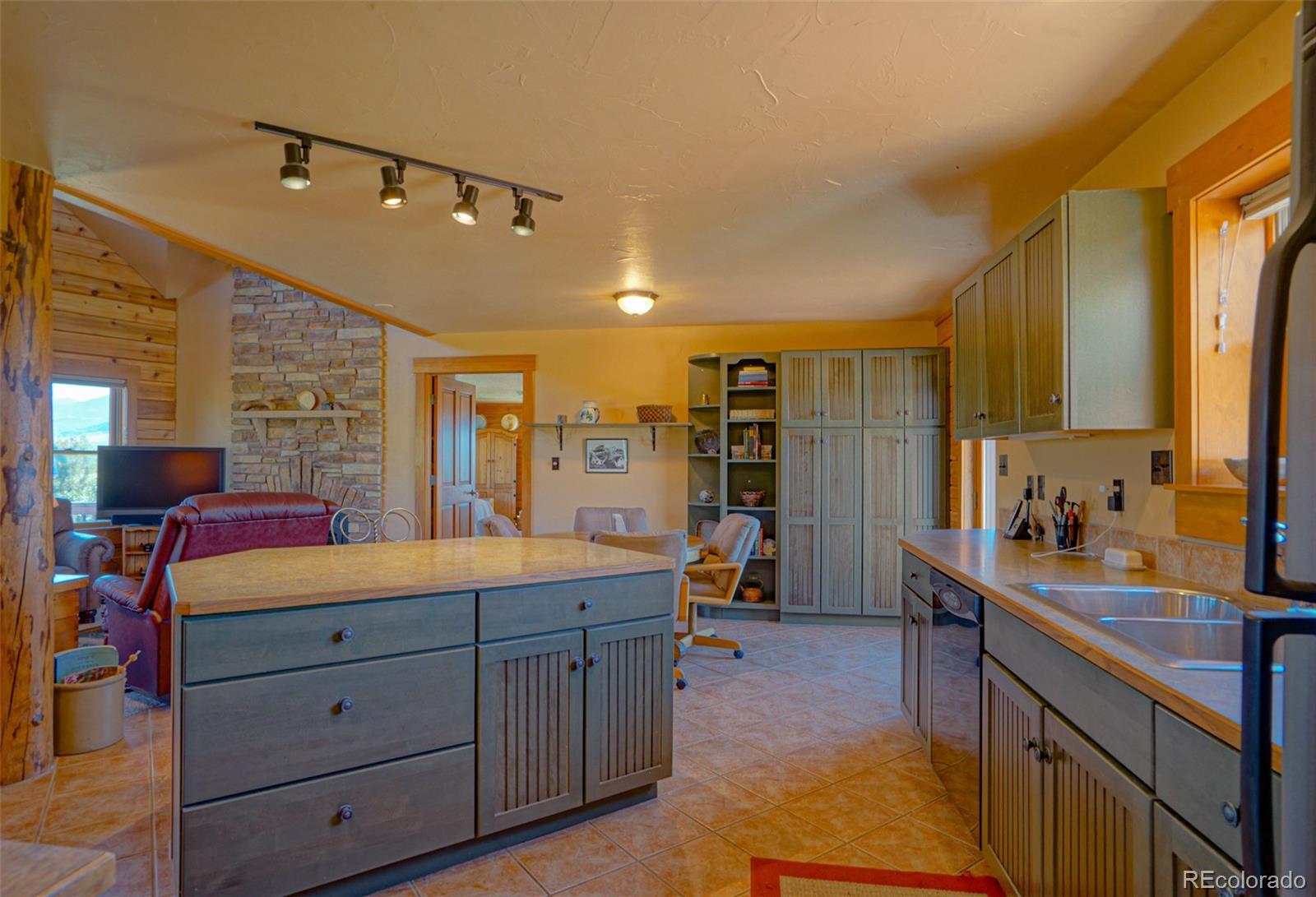 MLS Image #13 for 605 e field street,la veta, Colorado