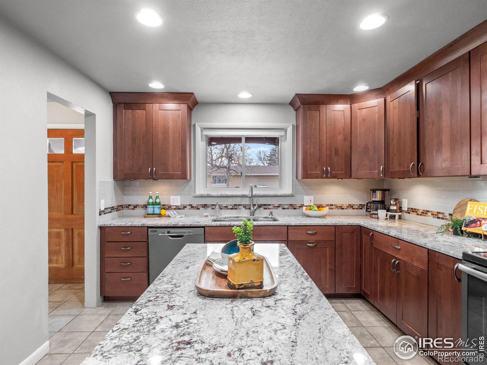 MLS Image #11 for 5854  urban court,arvada, Colorado