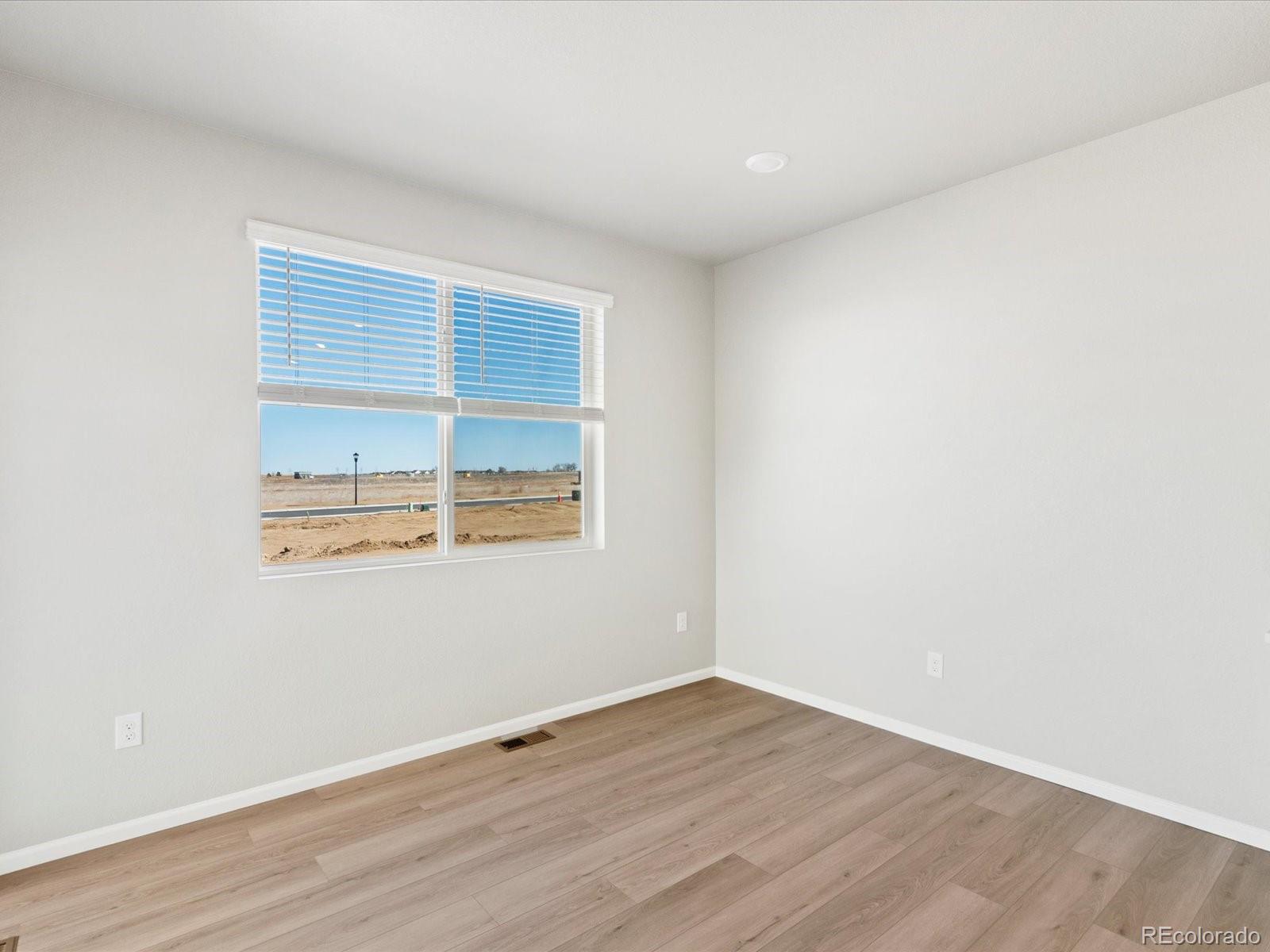 MLS Image #8 for 614  97th avenue,greeley, Colorado