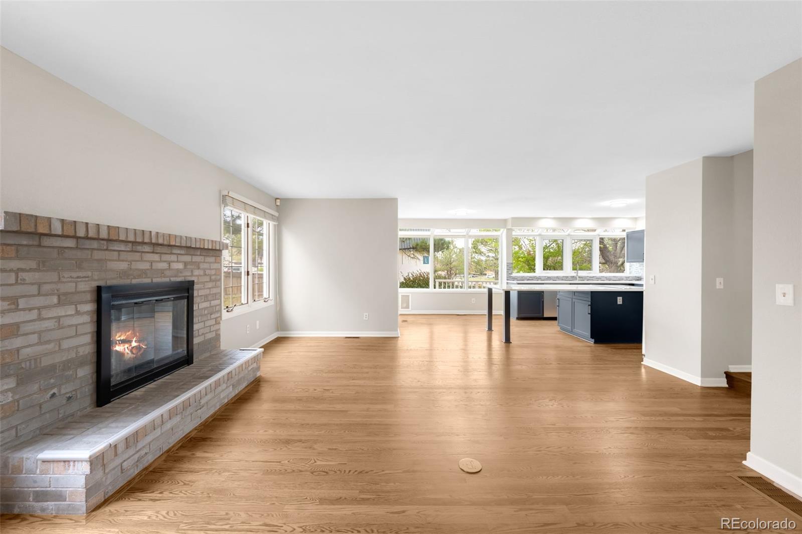 MLS Image #12 for 3205 s tulare court,denver, Colorado