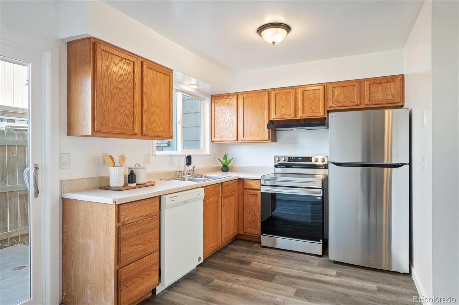 MLS Image #5 for 2123 n coronado parkway,denver, Colorado