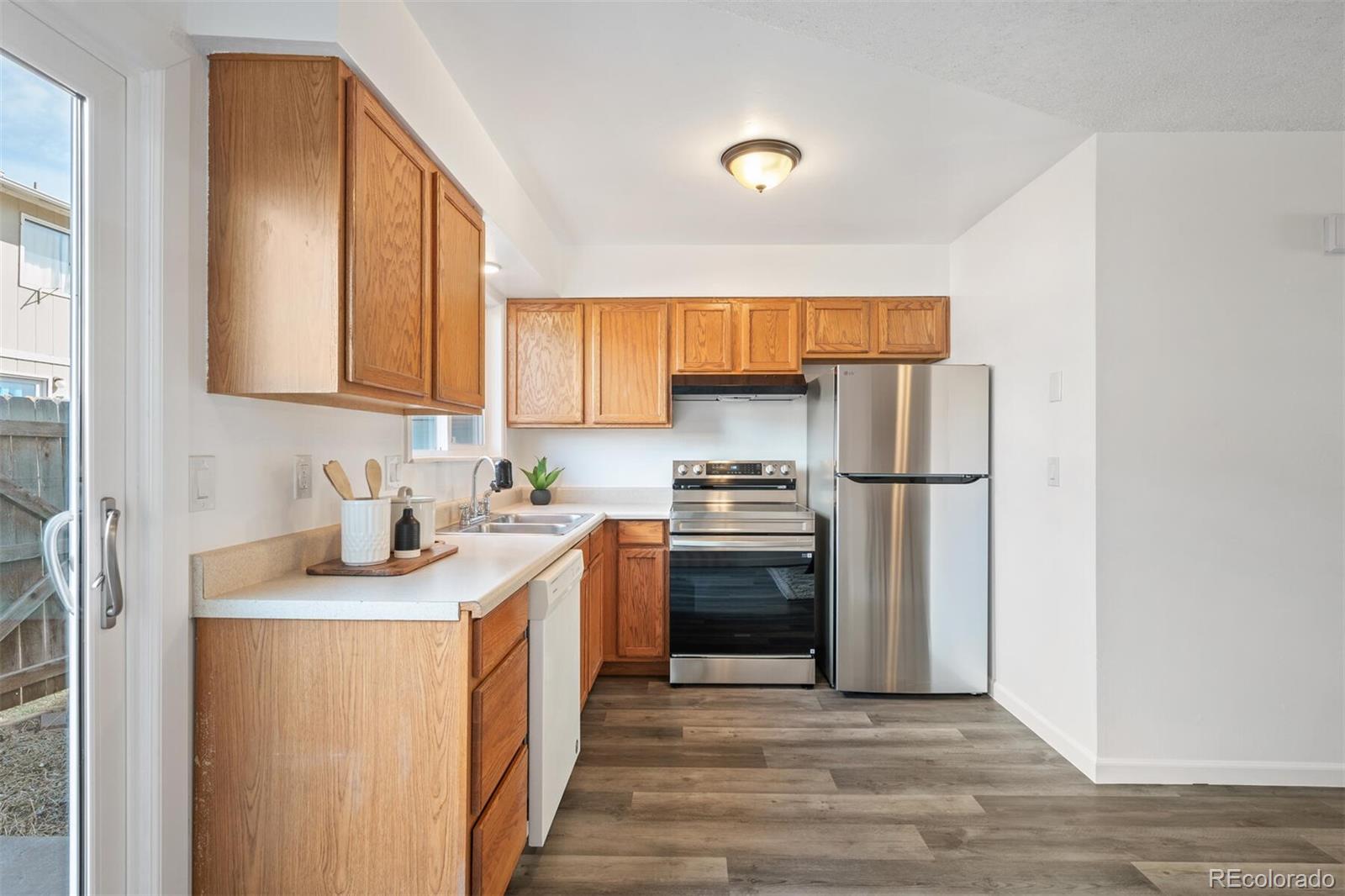 MLS Image #9 for 2123 n coronado parkway,denver, Colorado