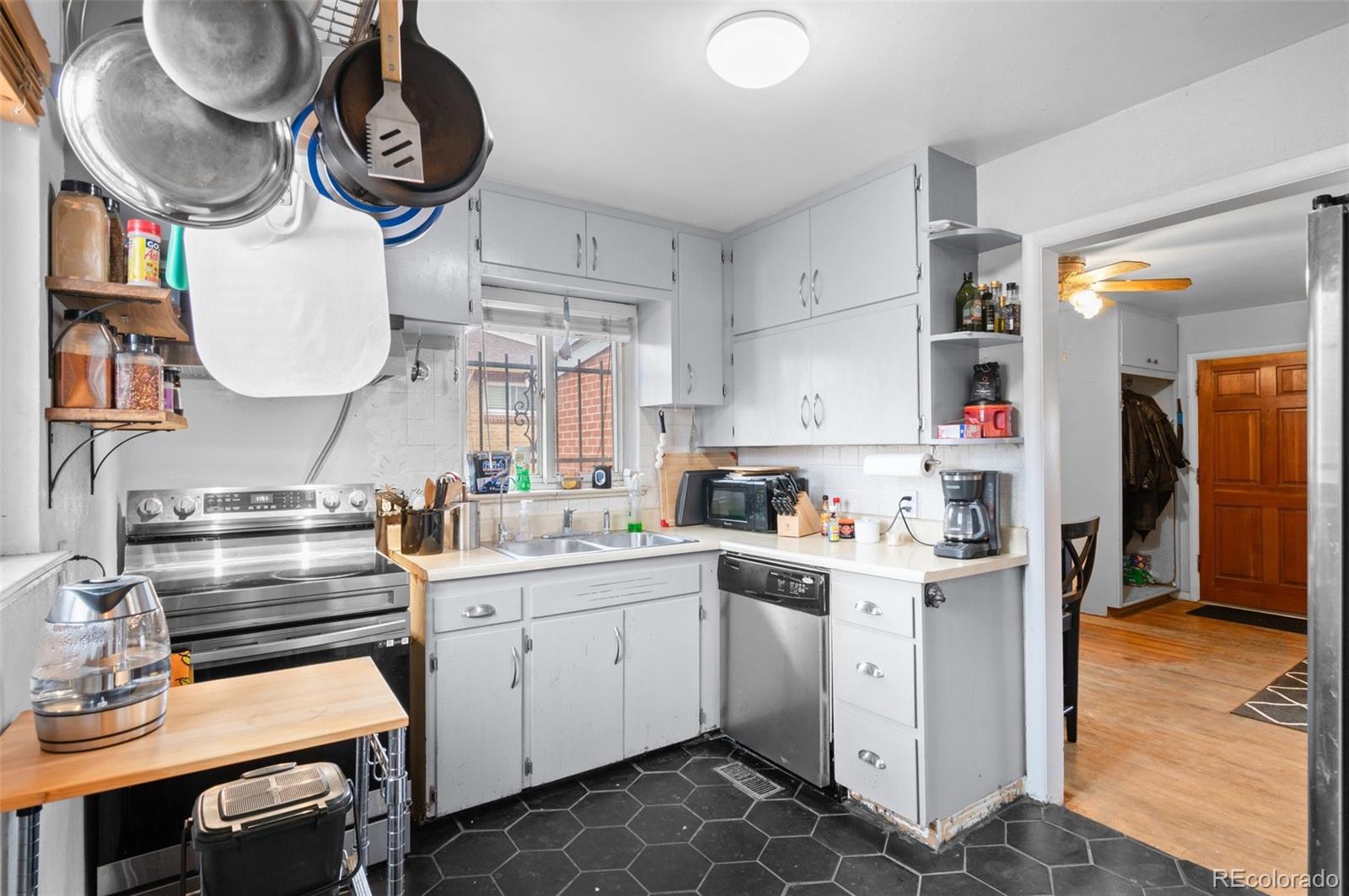 MLS Image #10 for 1330  quebec street,denver, Colorado