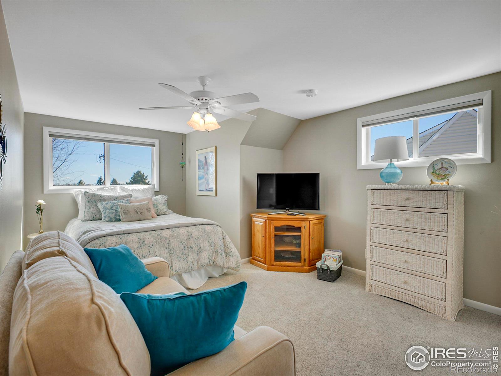 MLS Image #29 for 810  lotus way,broomfield, Colorado