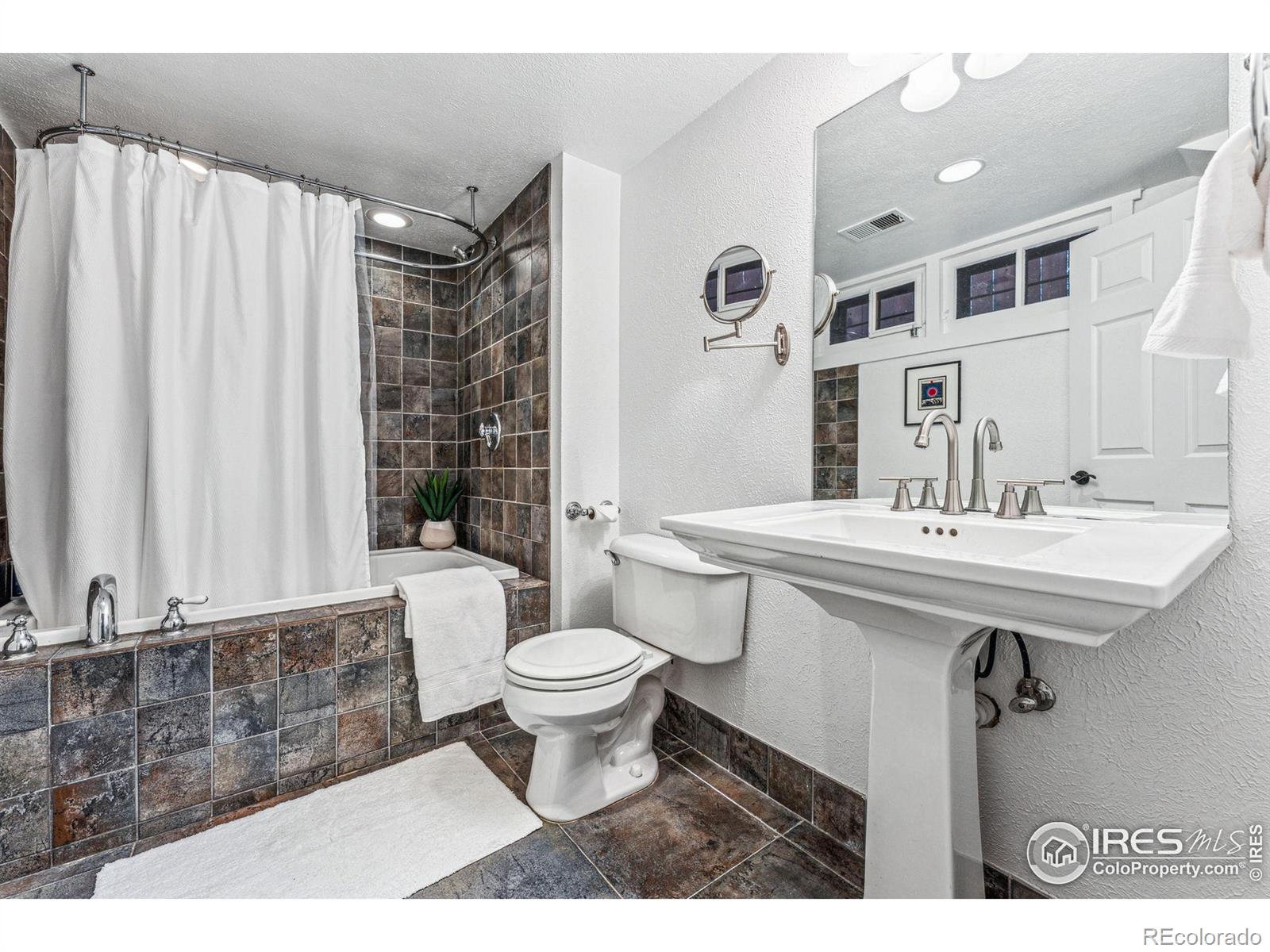 MLS Image #24 for 721  monroe street,denver, Colorado