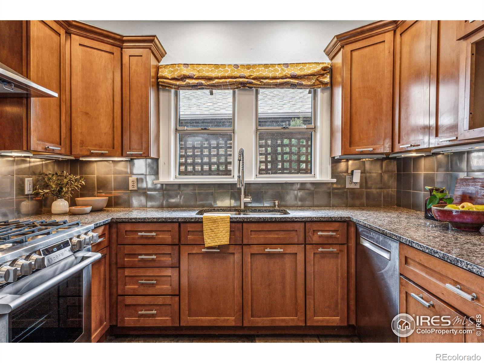 MLS Image #8 for 721  monroe street,denver, Colorado