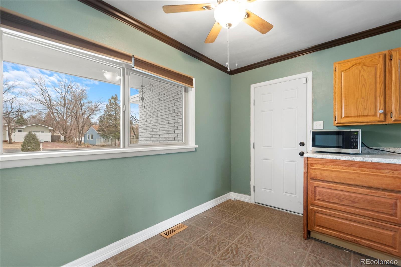 MLS Image #10 for 3928  azalea street,colorado springs, Colorado