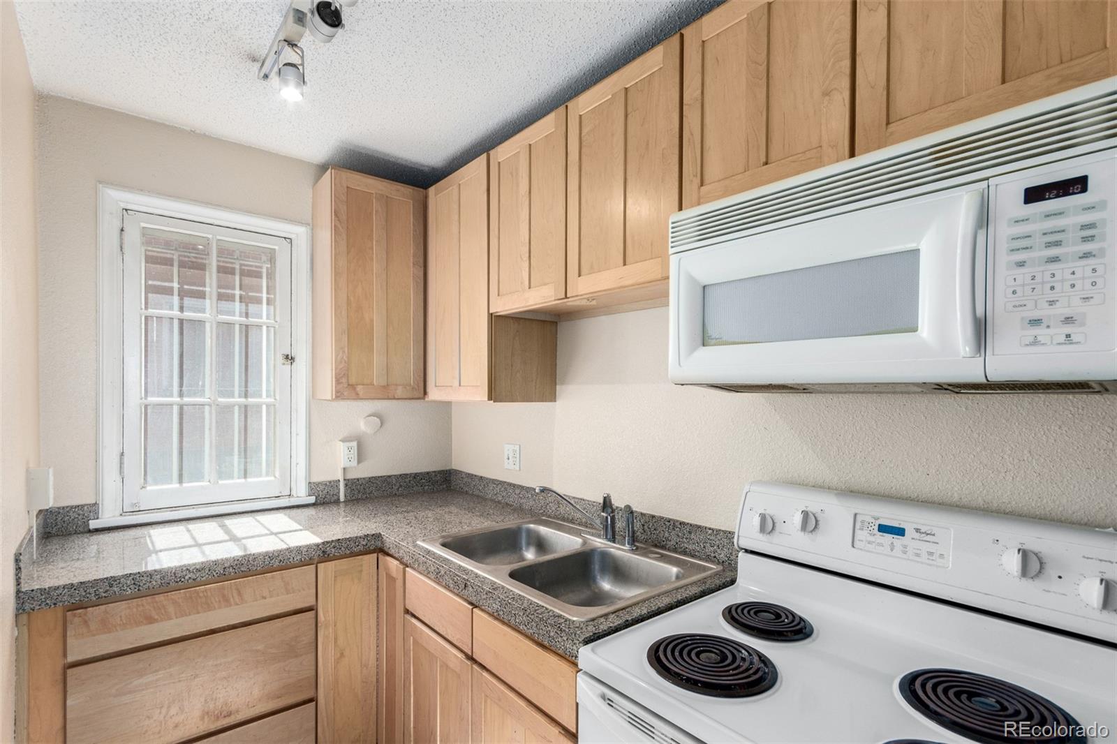 MLS Image #5 for 1024 e 14th avenue 10,denver, Colorado