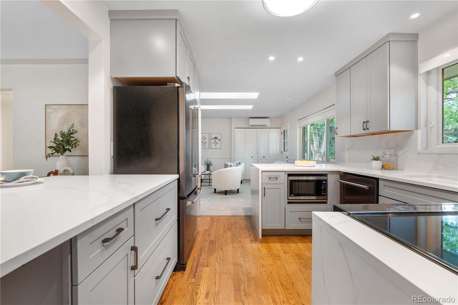 MLS Image #11 for 3194 s milwaukee street,denver, Colorado