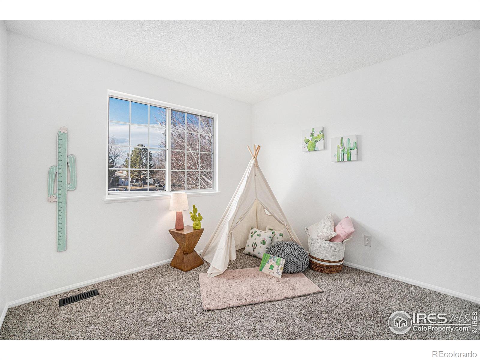 MLS Image #14 for 1858  sumner street,longmont, Colorado