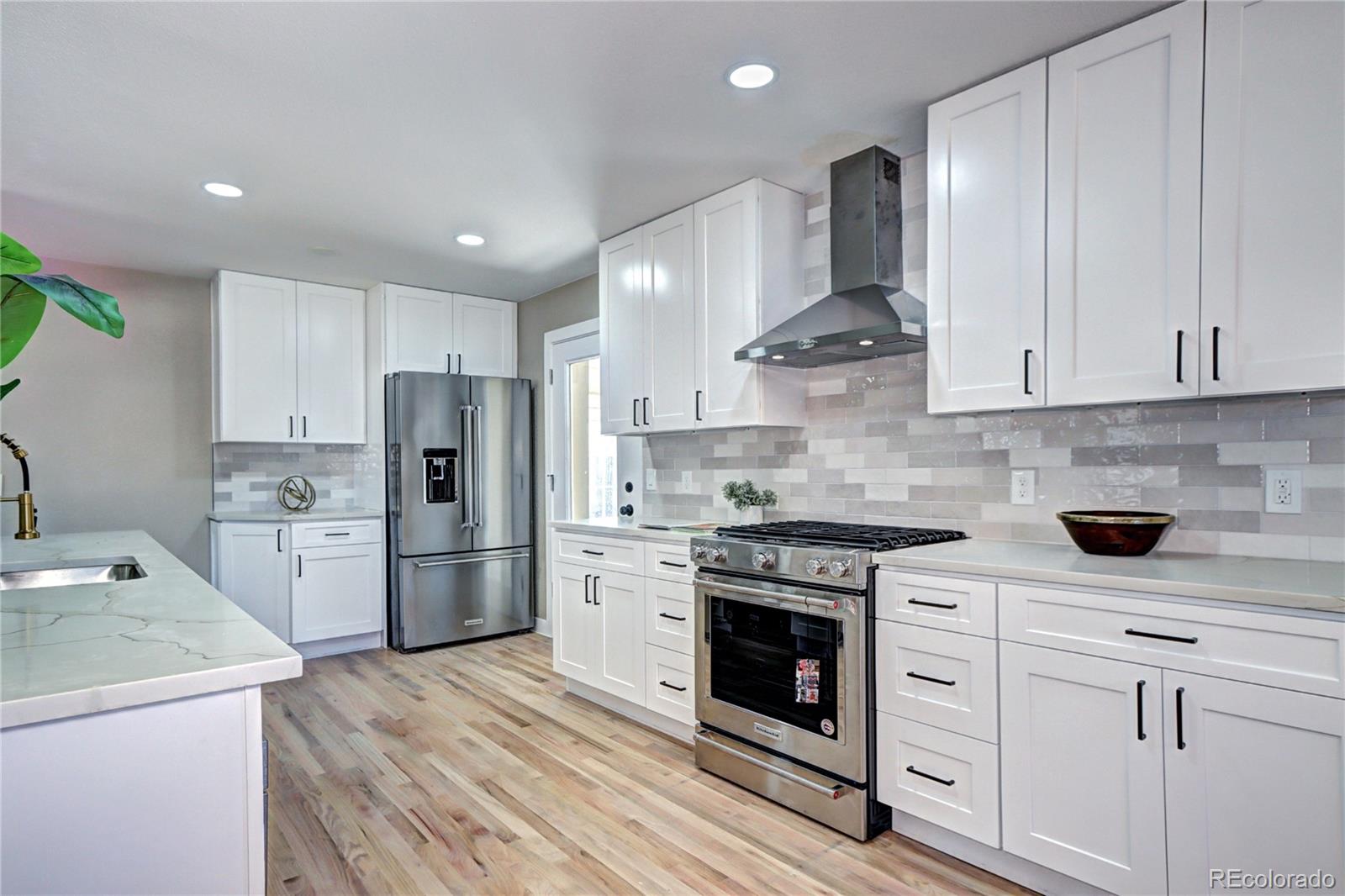 MLS Image #15 for 507 s pontiac way,denver, Colorado