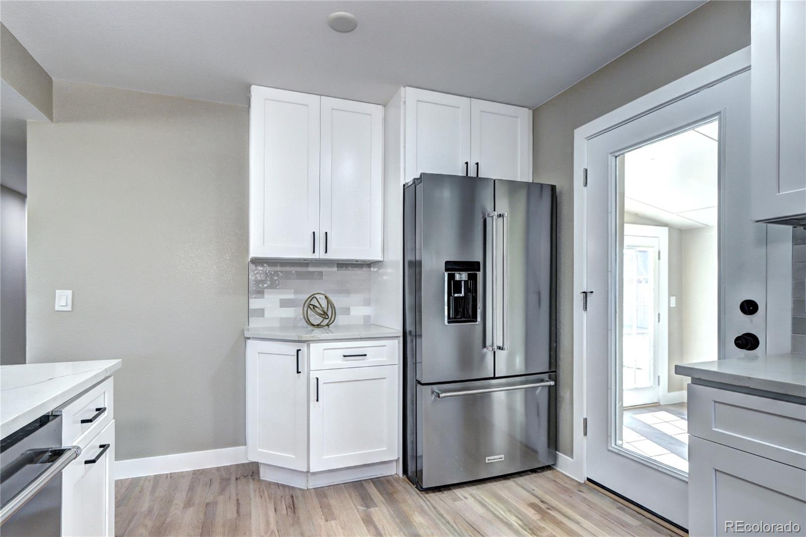 MLS Image #18 for 507 s pontiac way,denver, Colorado