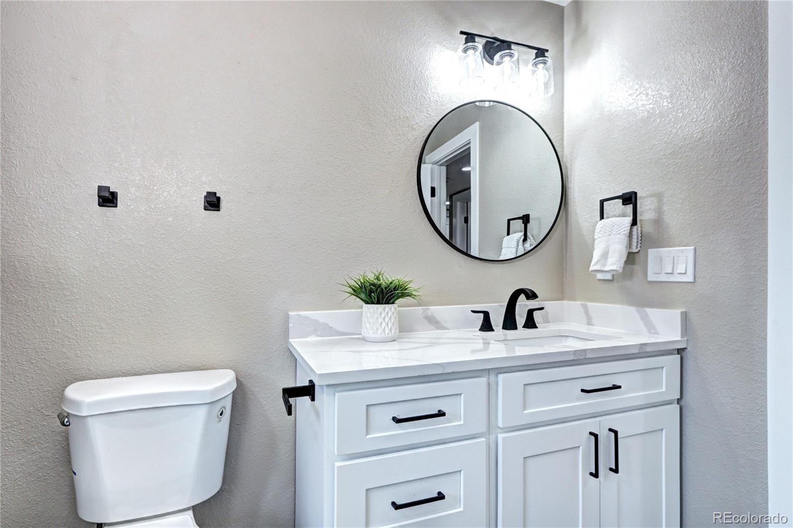 MLS Image #20 for 507 s pontiac way,denver, Colorado