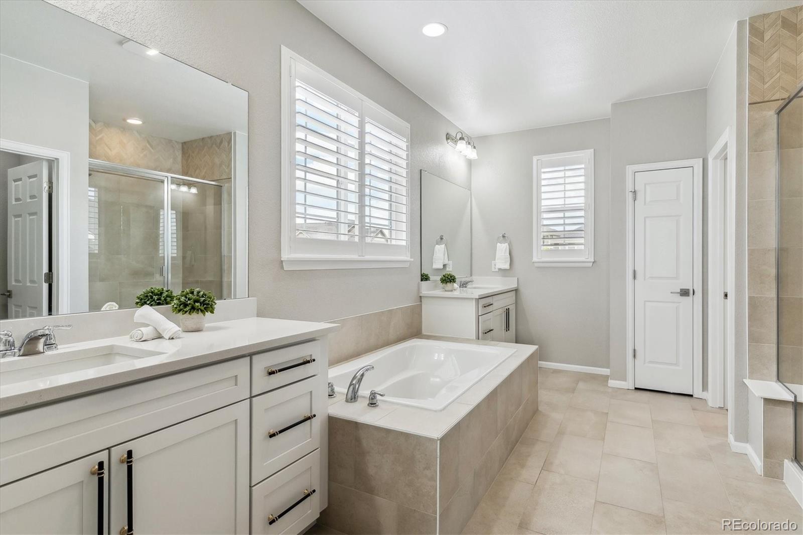 MLS Image #29 for 7173 s shady grove court,aurora, Colorado
