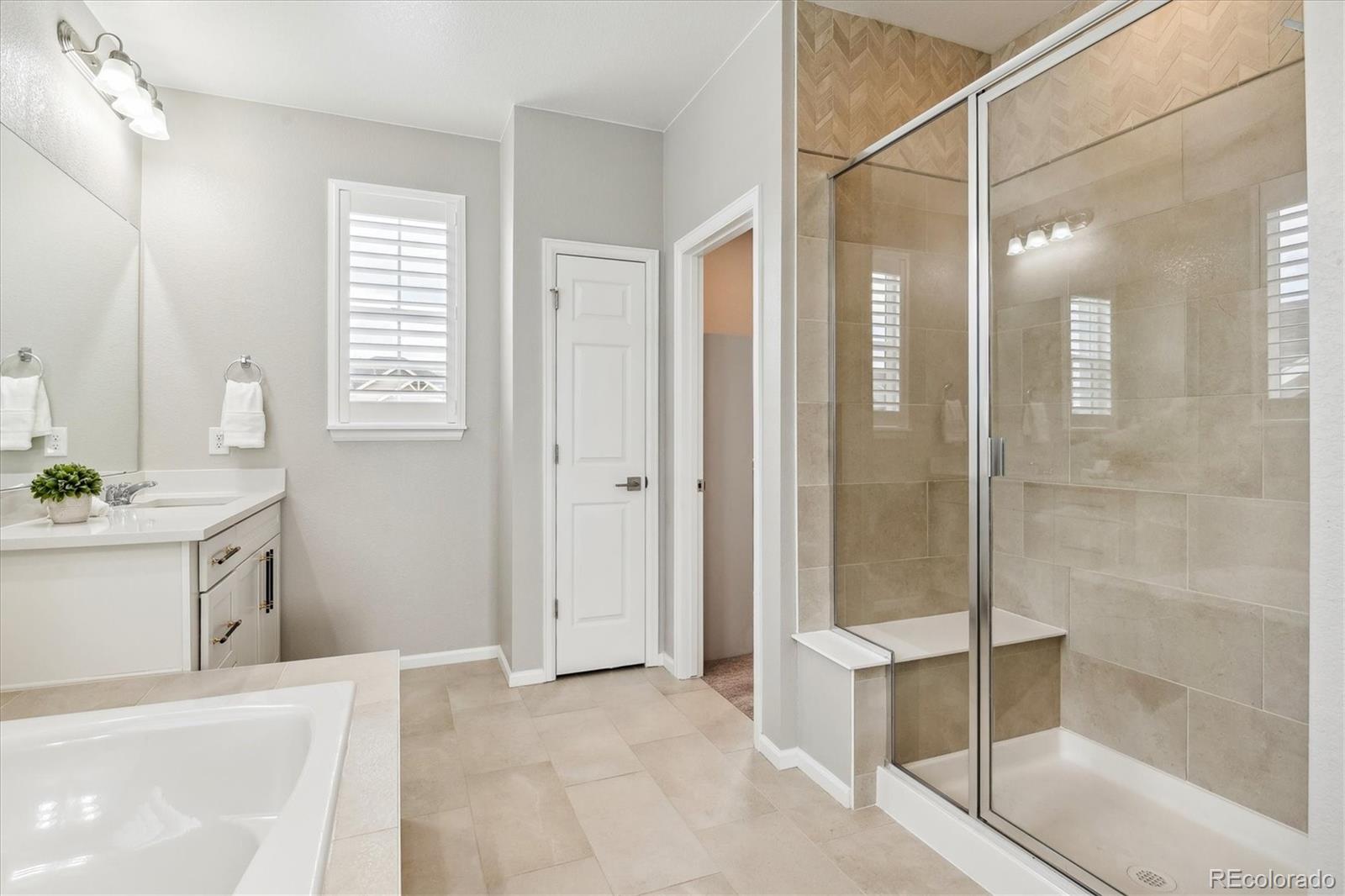 MLS Image #31 for 7173 s shady grove court,aurora, Colorado