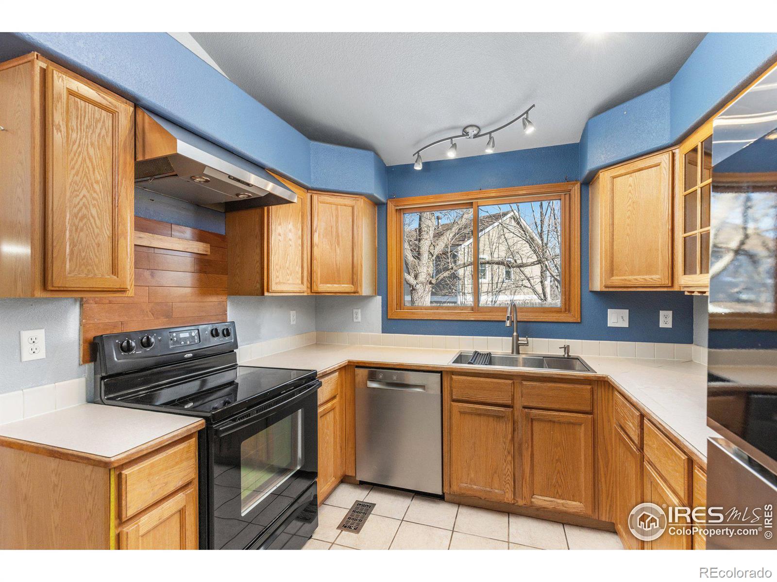 MLS Image #5 for 1454  alpine street,longmont, Colorado