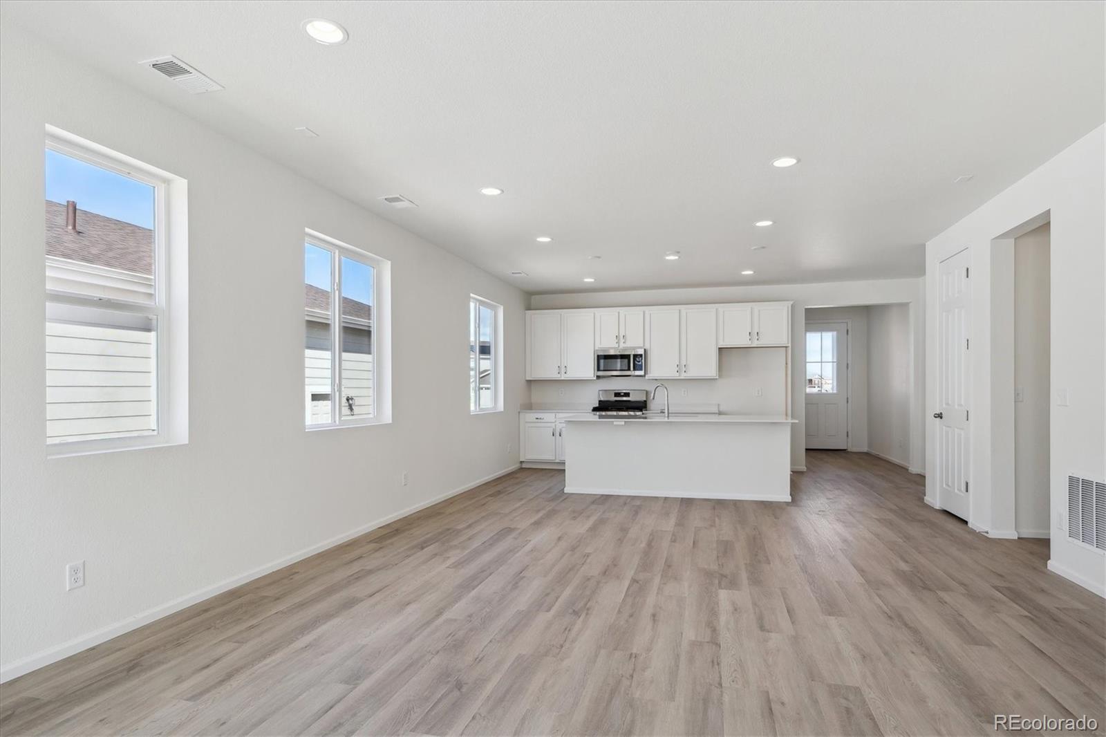MLS Image #6 for 1306  sienna peak circle,erie, Colorado
