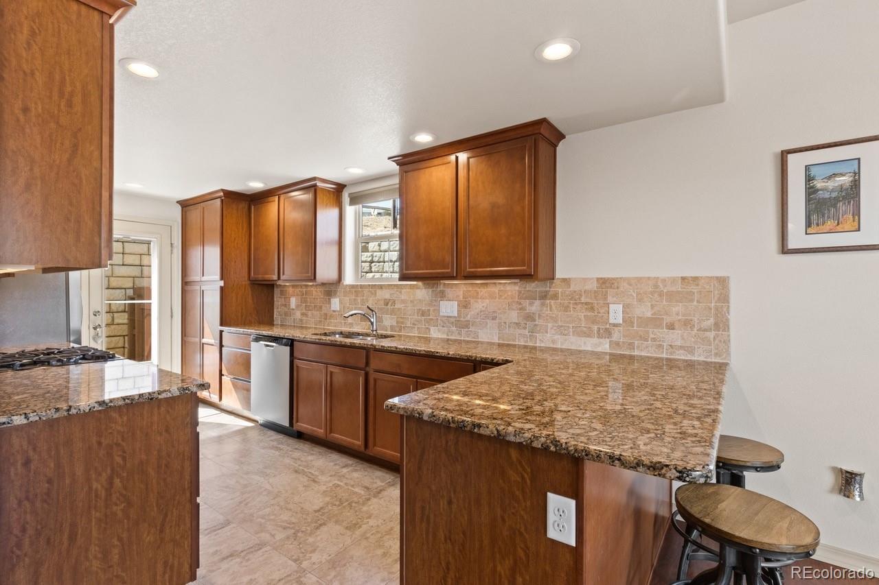 MLS Image #9 for 5703  canyon reserve heights,colorado springs, Colorado