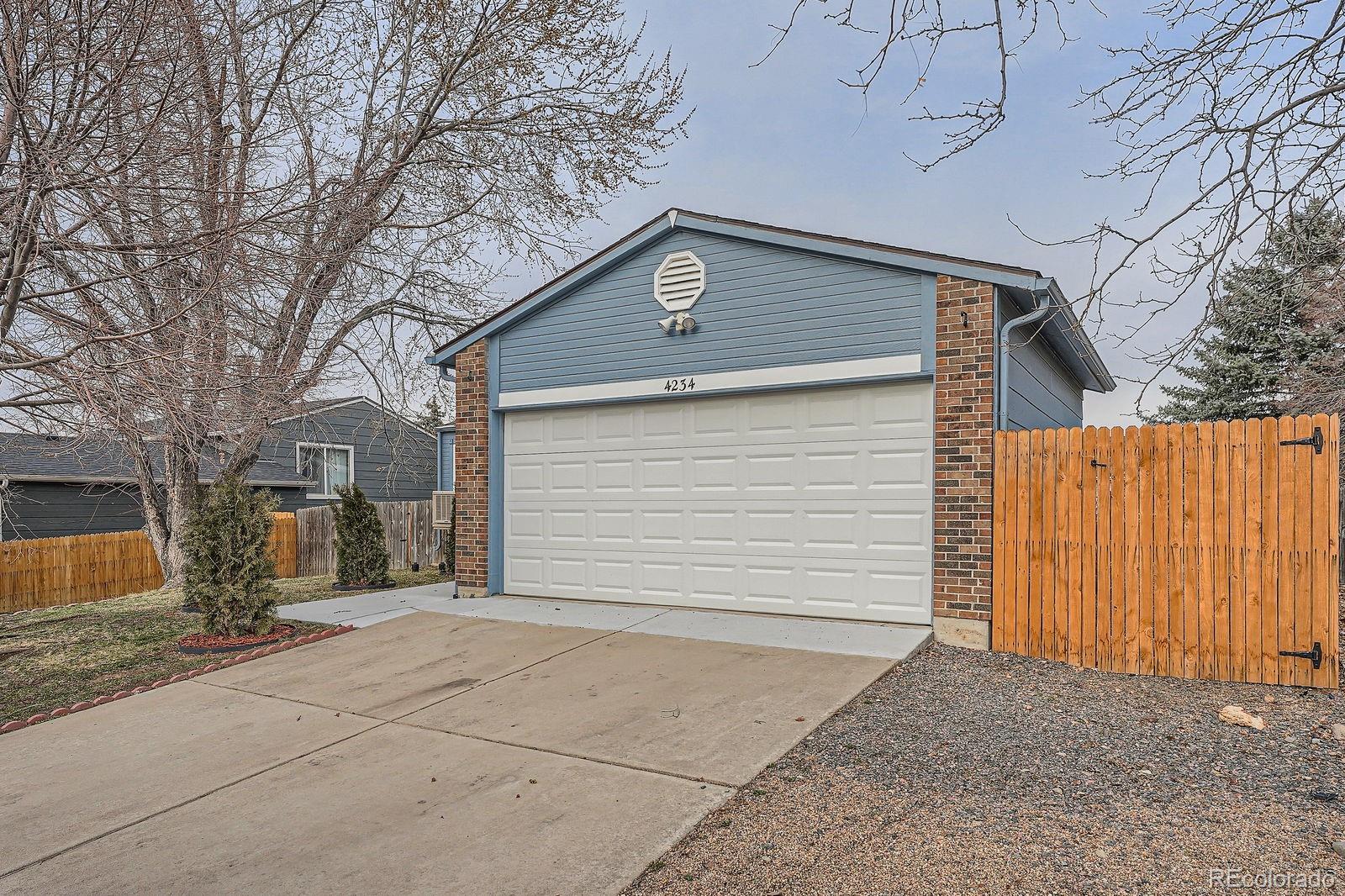 MLS Image #2 for 4234 s bahama street,aurora, Colorado