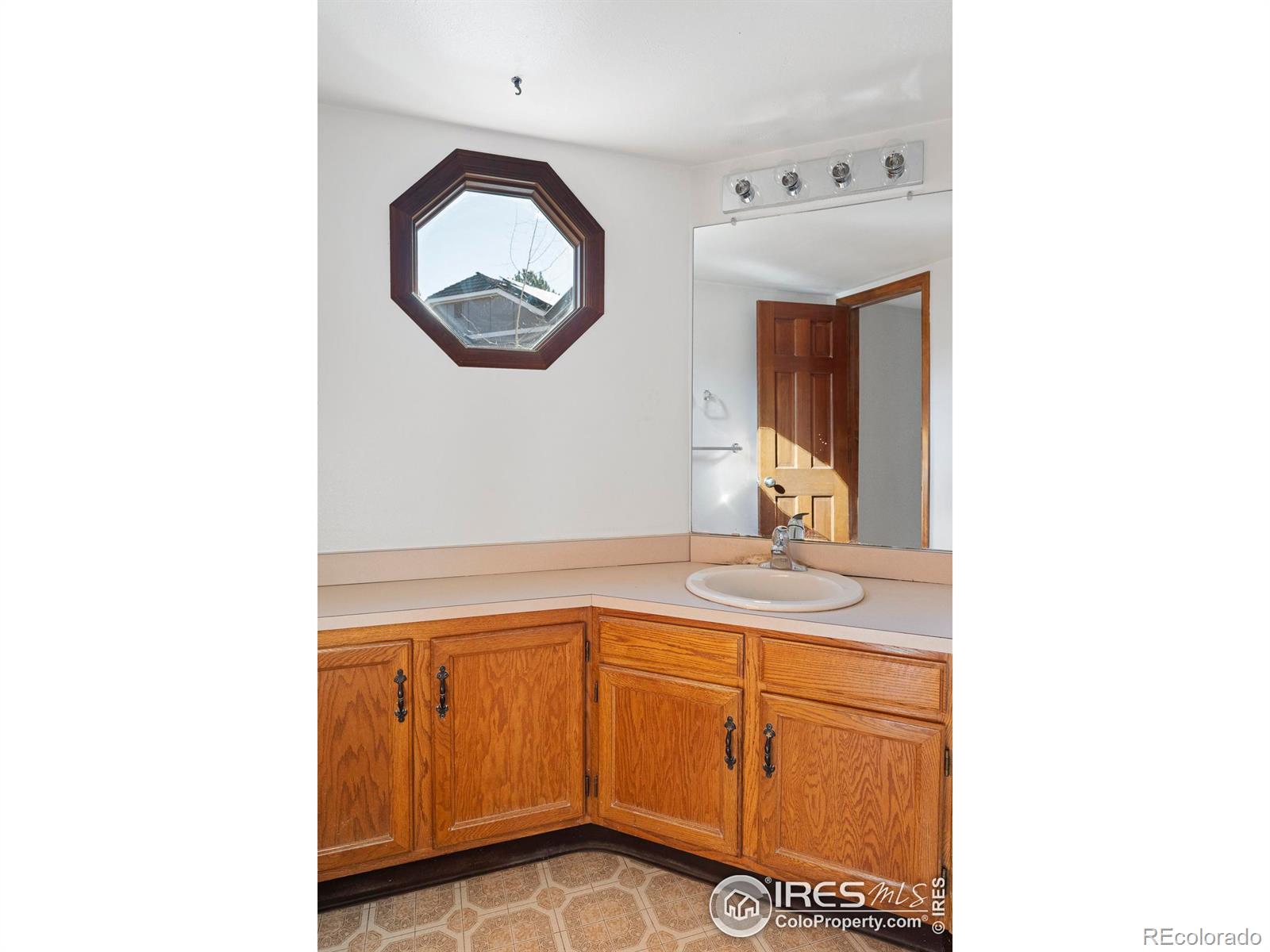 MLS Image #16 for 8239  kincross way,boulder, Colorado