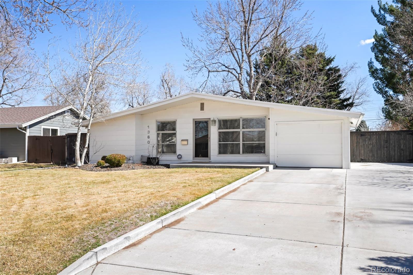 MLS Image #3 for 1360 s hudson street,denver, Colorado