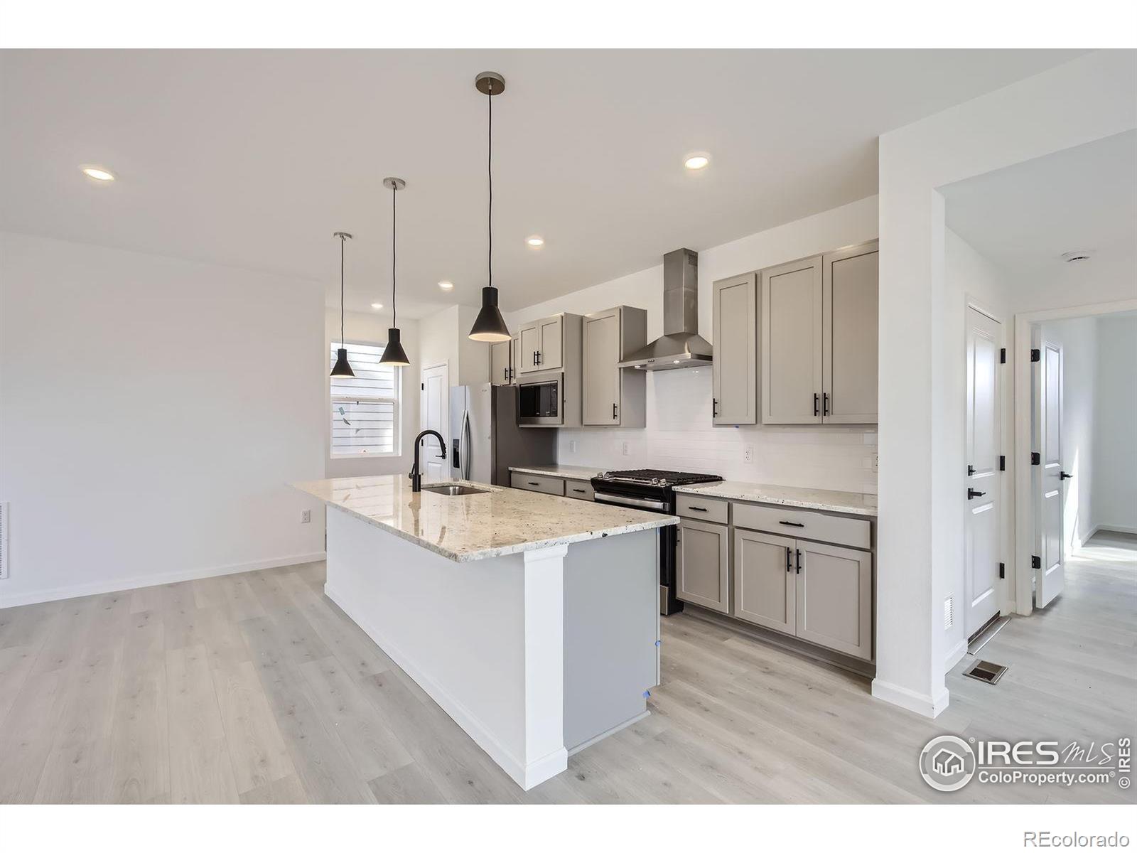 MLS Image #9 for 745  star grass lane,fort collins, Colorado