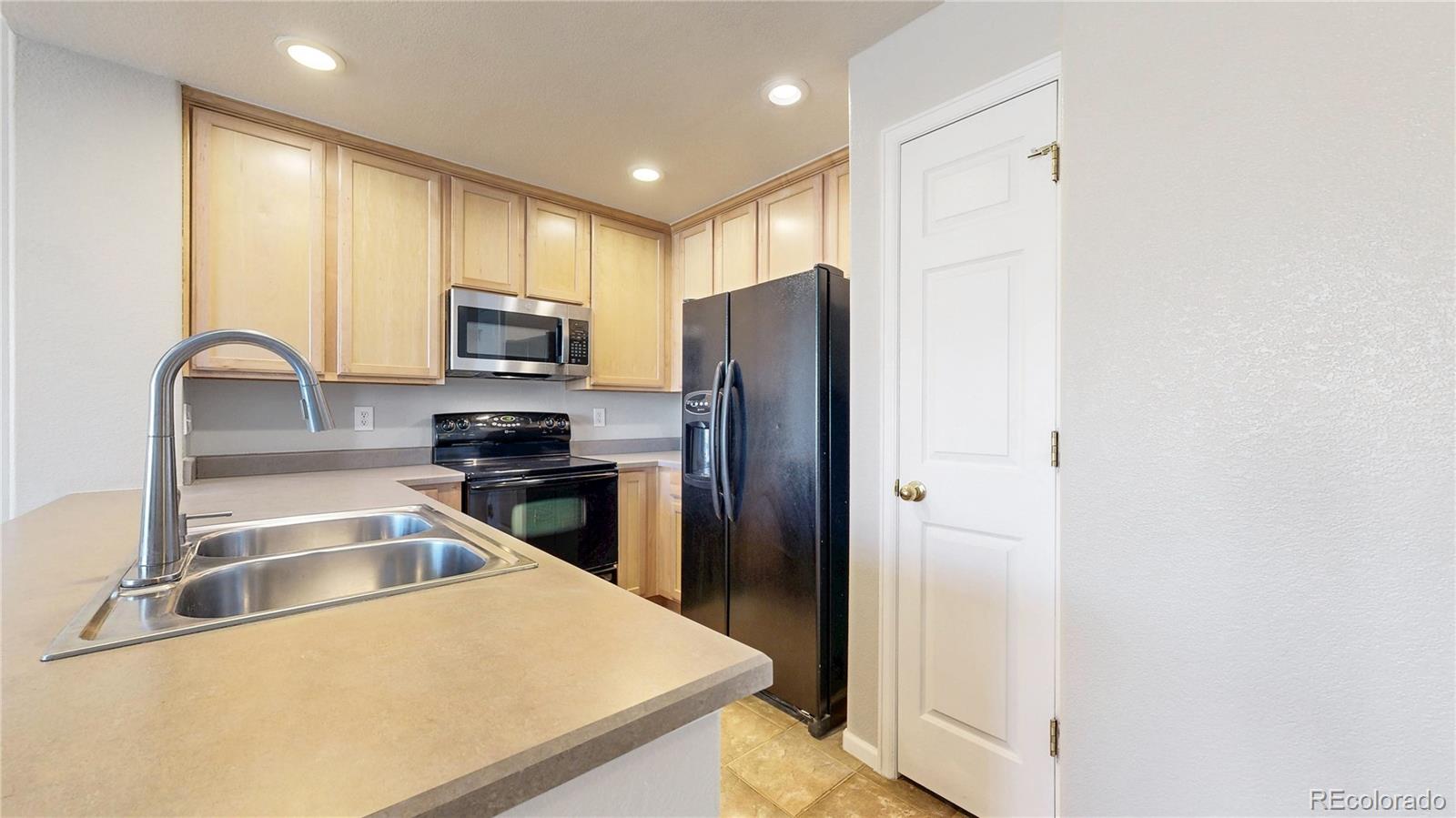 MLS Image #8 for 16047 e geddes lane,aurora, Colorado