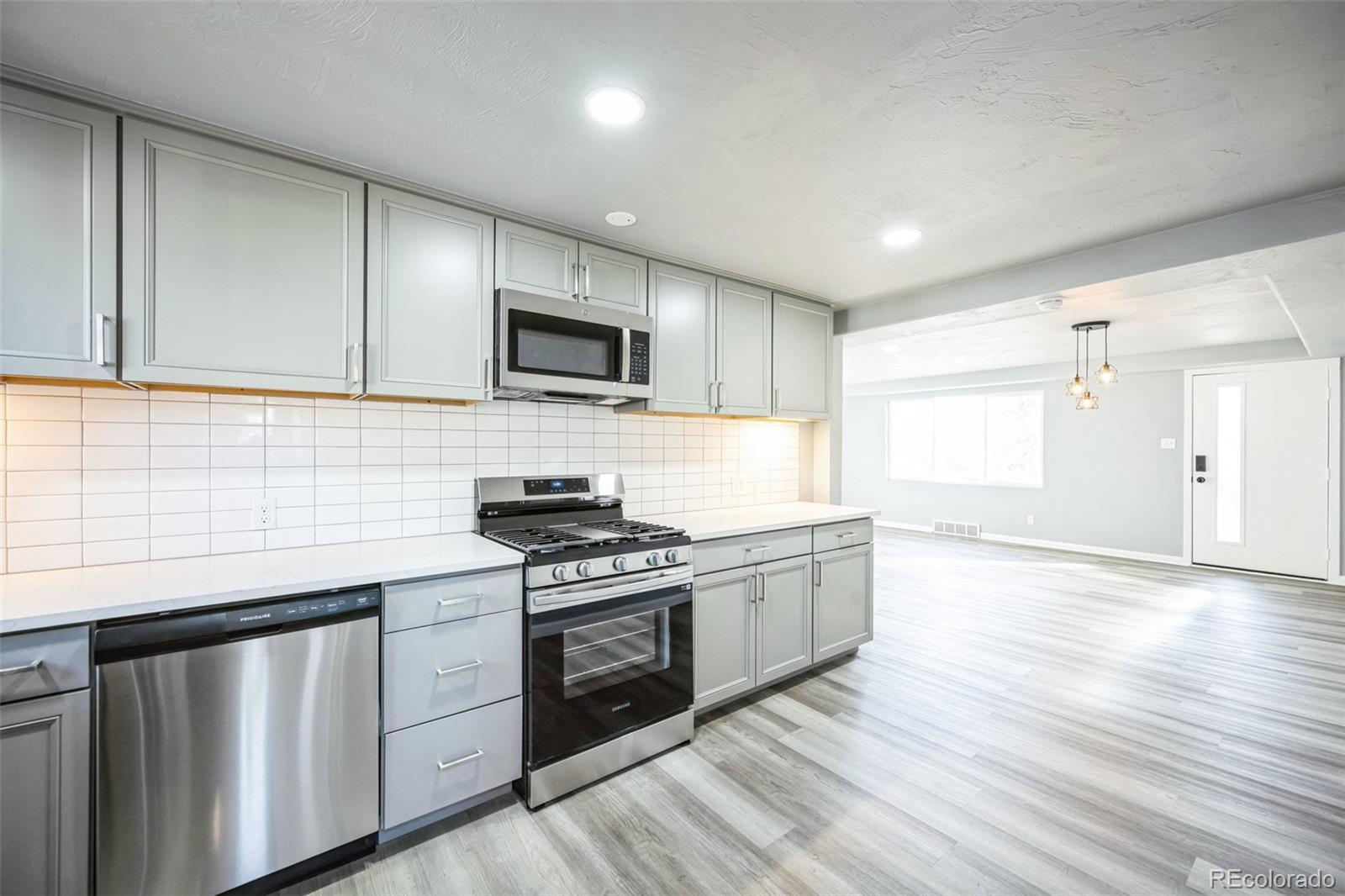 MLS Image #3 for 901 s osceola street,denver, Colorado