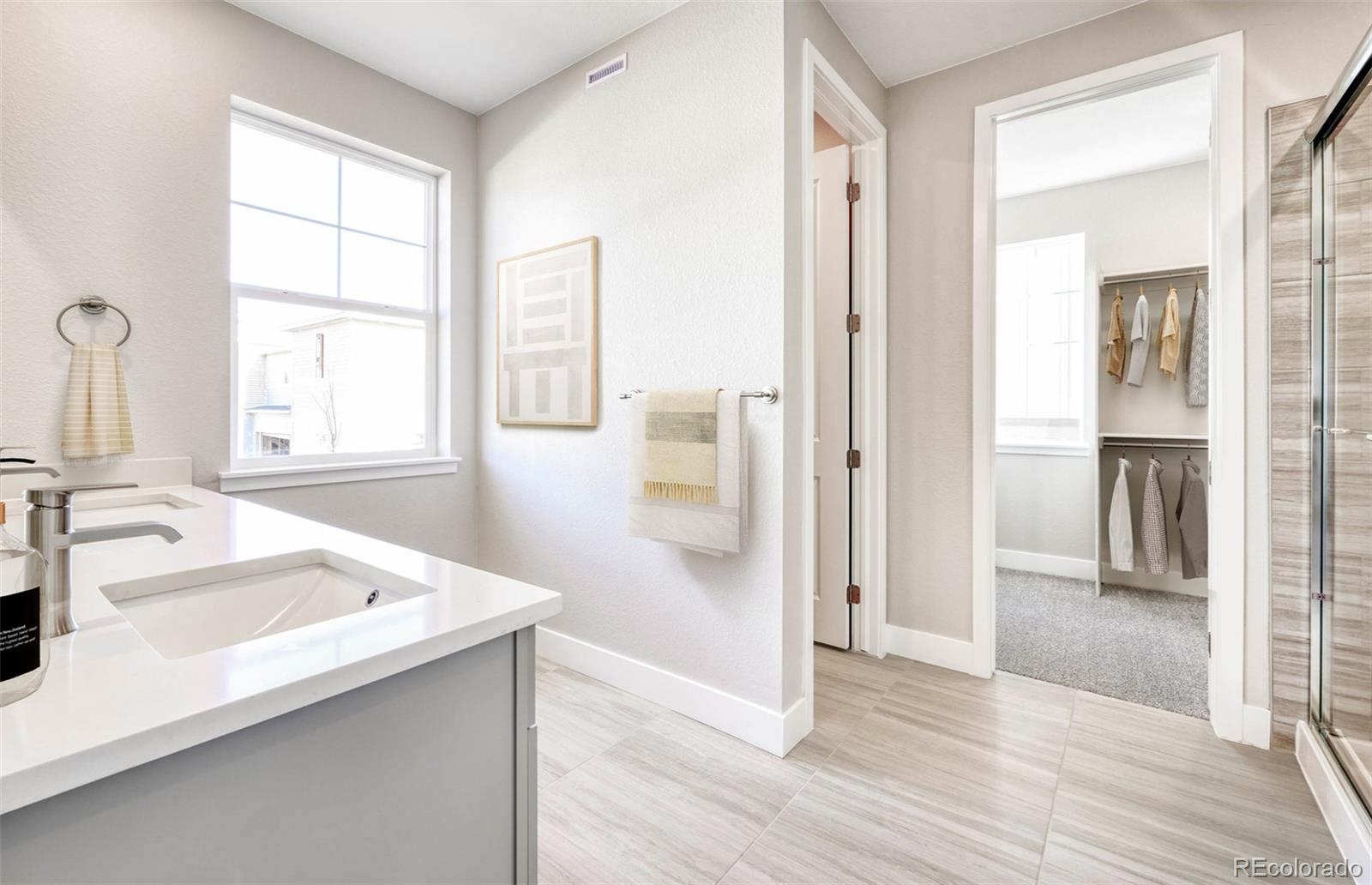 MLS Image #9 for 23731 e 40th avenue,aurora, Colorado