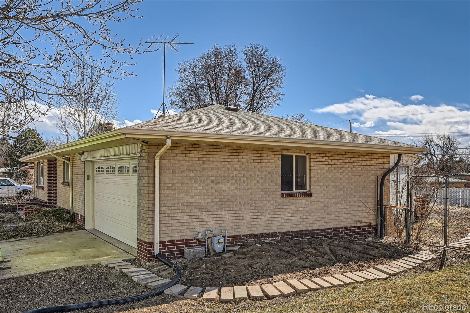 MLS Image #2 for 2525 s ivanhoe place,denver, Colorado