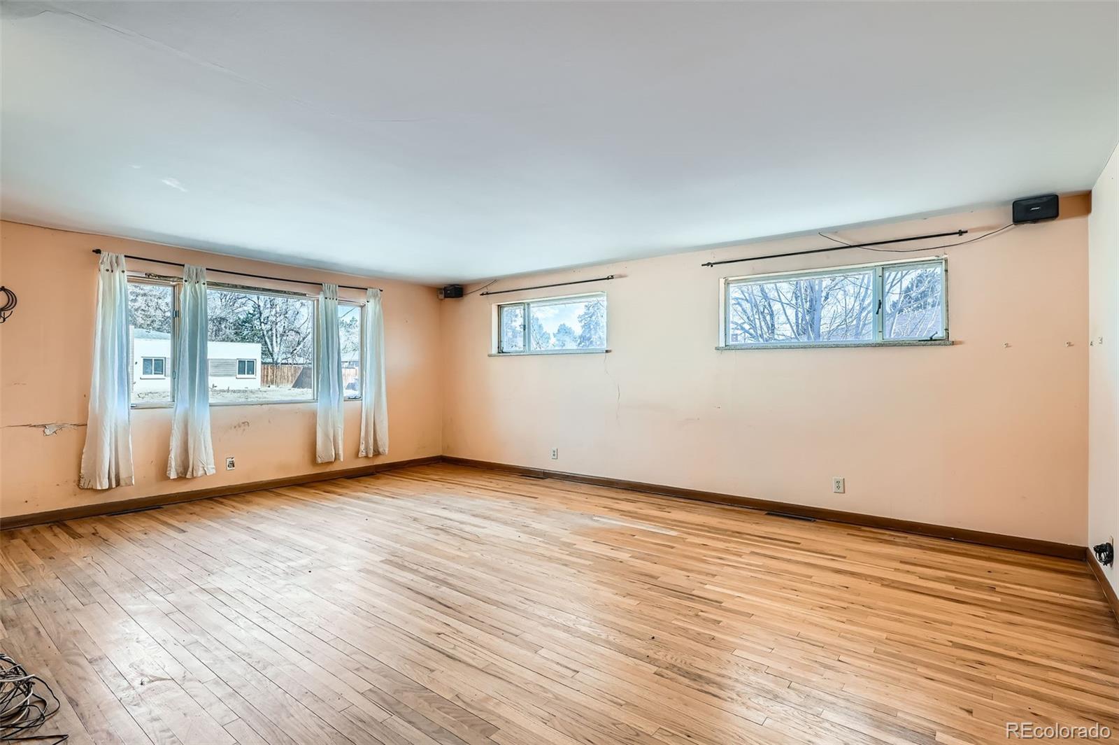 MLS Image #4 for 2525 s ivanhoe place,denver, Colorado