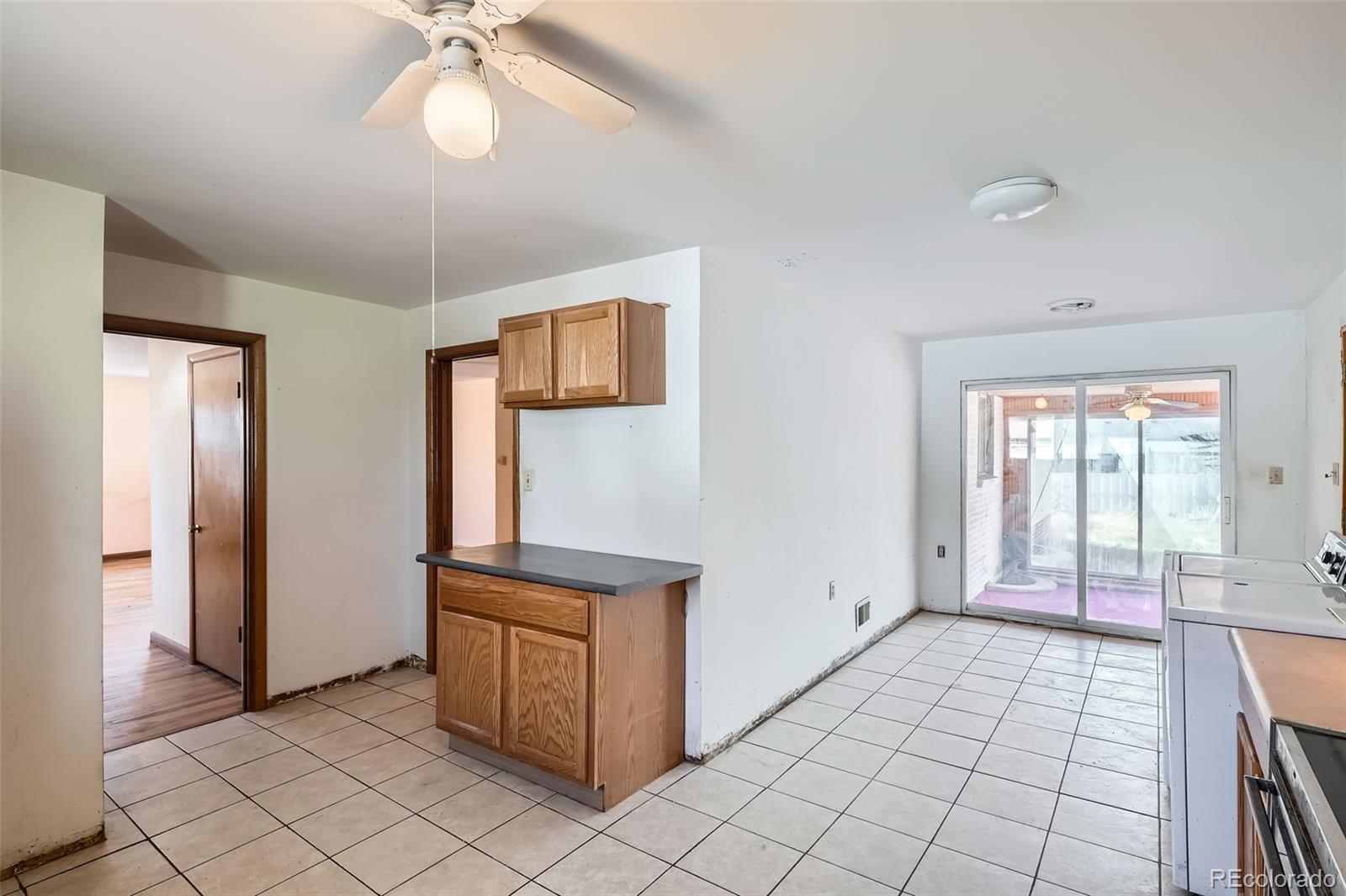 MLS Image #8 for 2525 s ivanhoe place,denver, Colorado