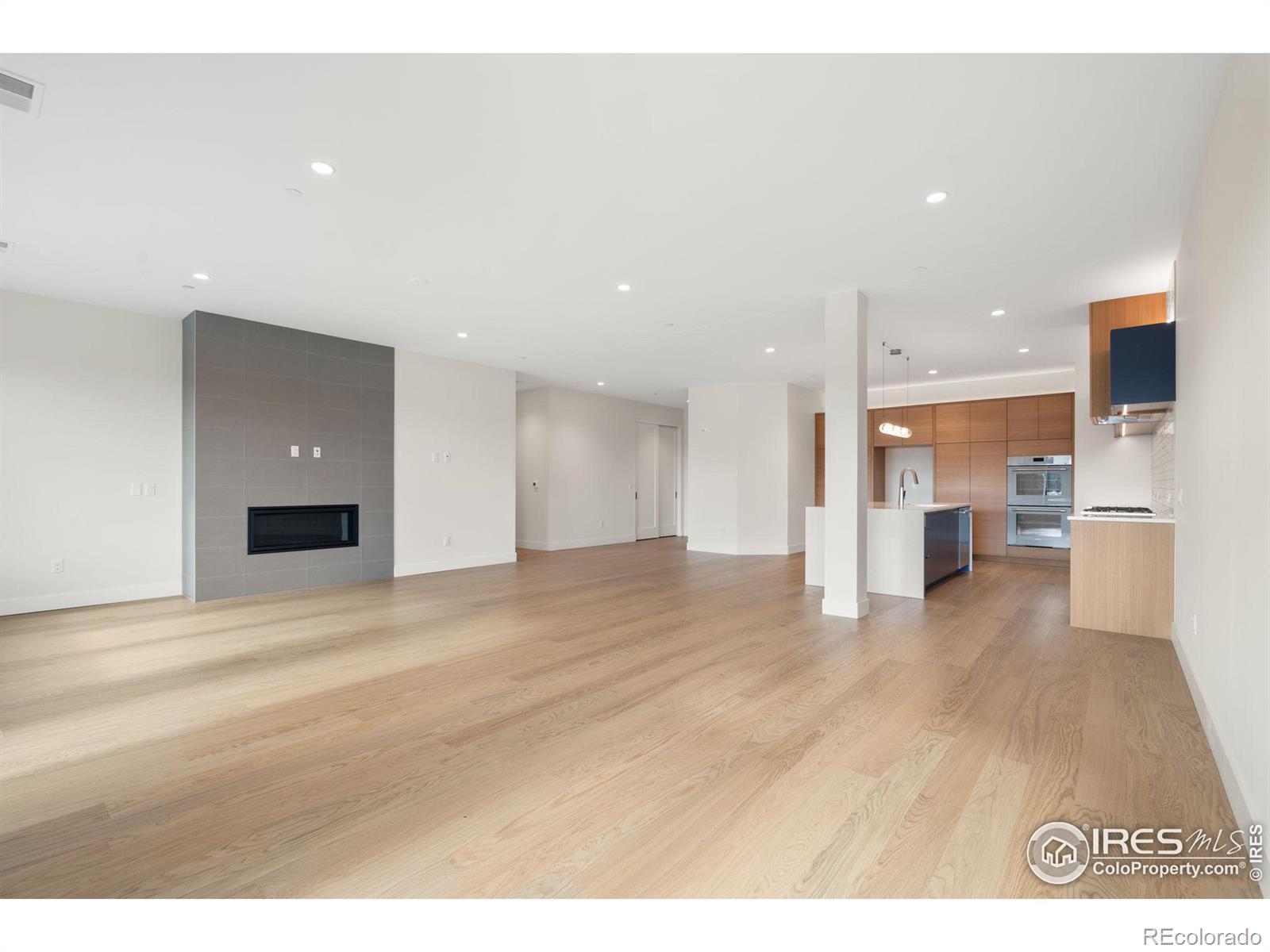 MLS Image #6 for 205 e 6th street,loveland, Colorado