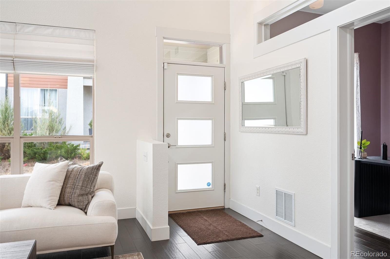 MLS Image #33 for 5050  akron street,denver, Colorado