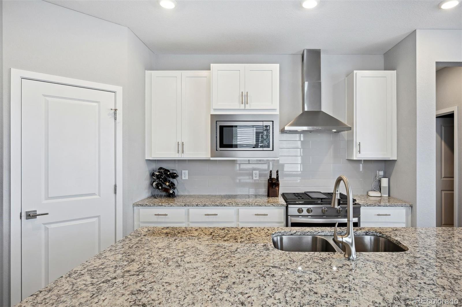 MLS Image #6 for 8346  mount kataka street,littleton, Colorado