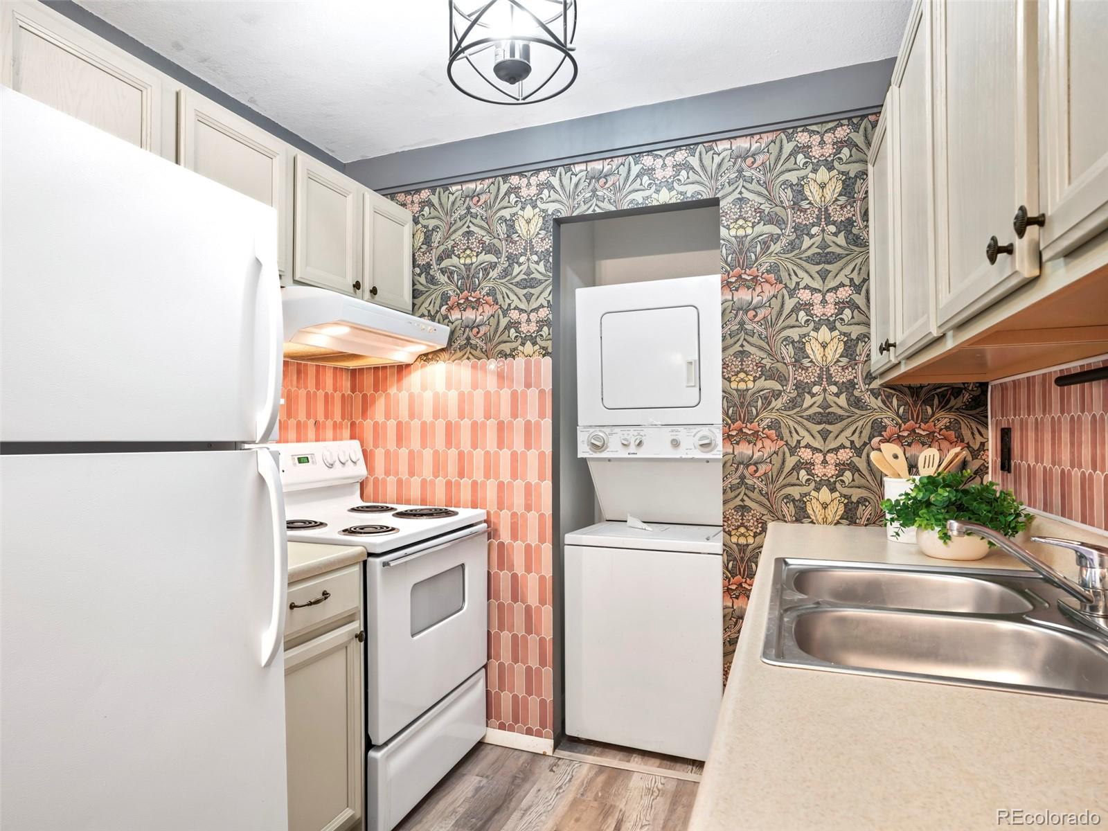 MLS Image #8 for 1300  golden circle 304,golden, Colorado