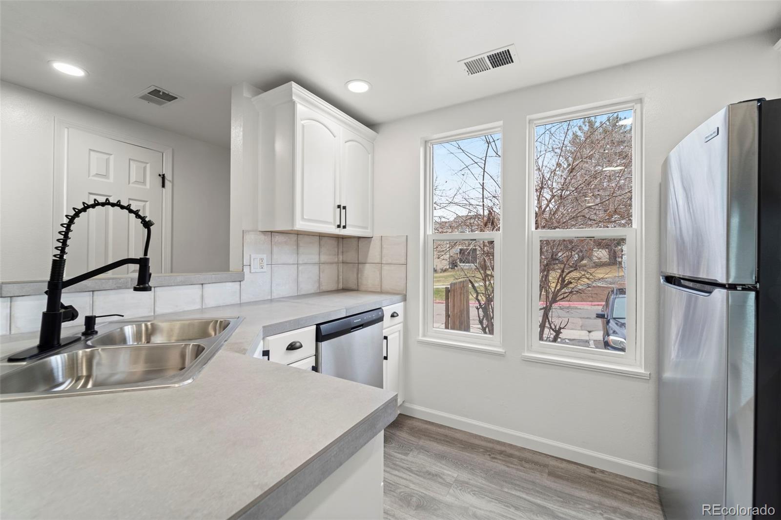 MLS Image #6 for 1545 s ouray circle,aurora, Colorado