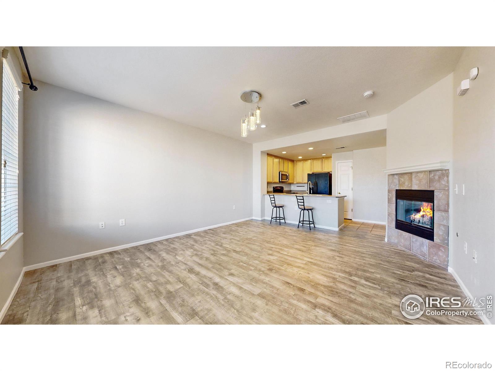 MLS Image #3 for 16047 e geddes lane,aurora, Colorado