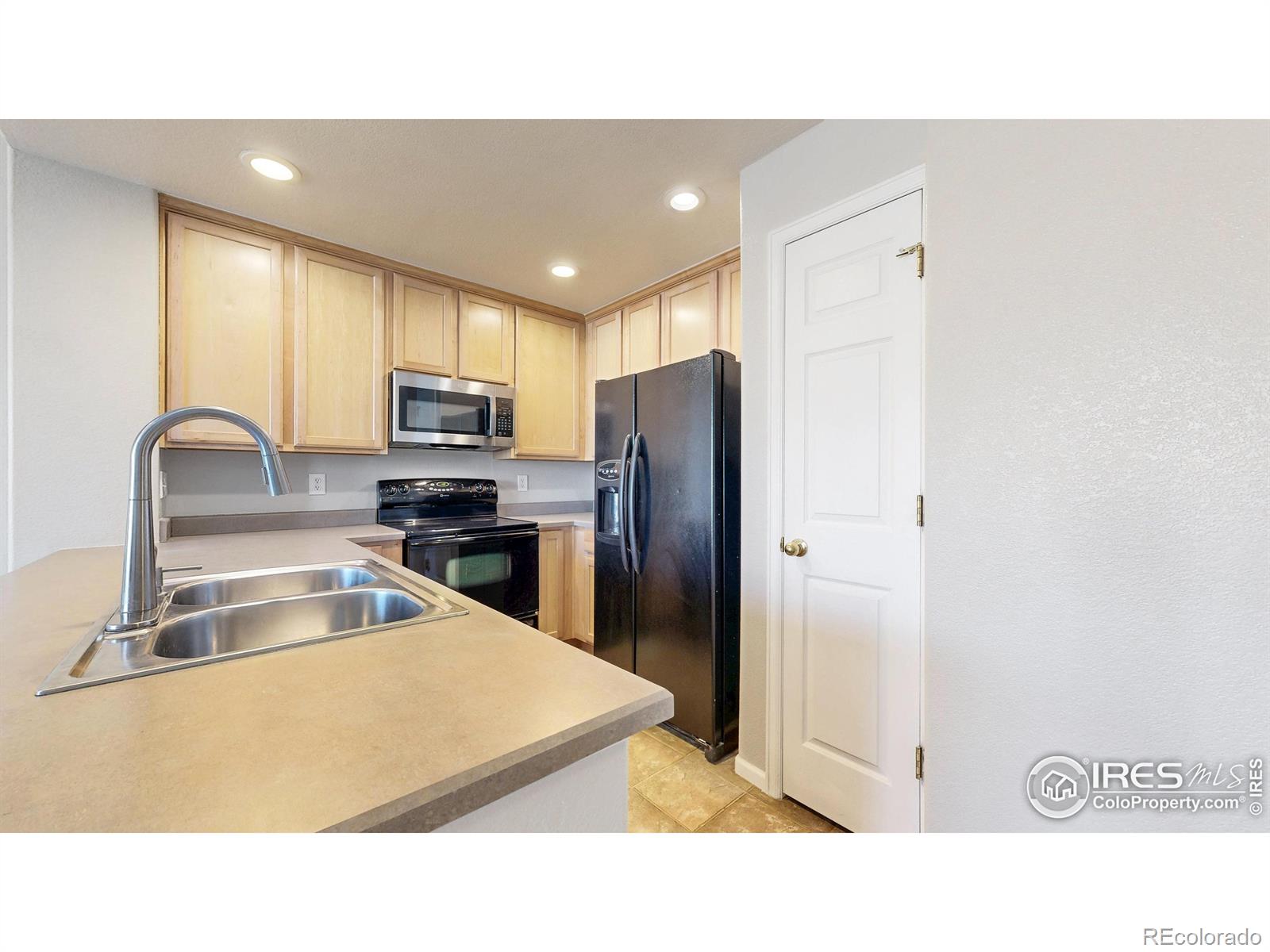 MLS Image #8 for 16047 e geddes lane,aurora, Colorado