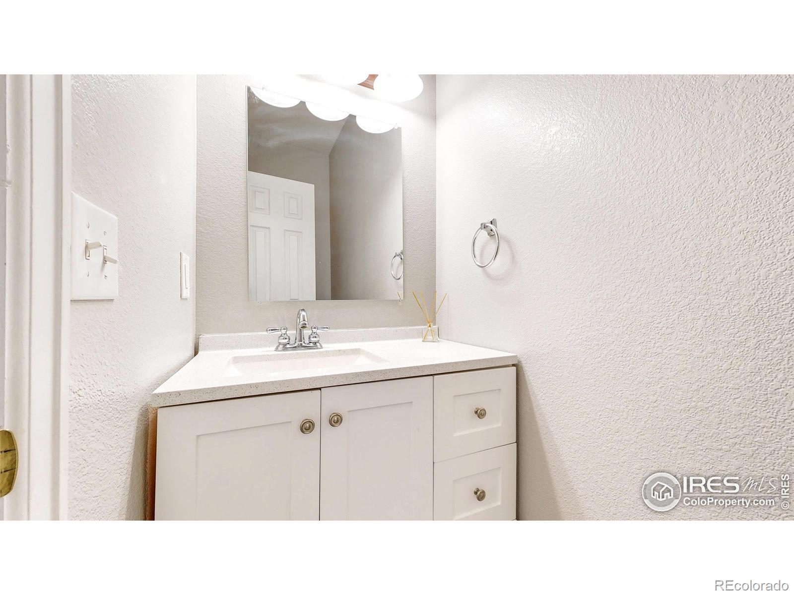 MLS Image #9 for 16047 e geddes lane,aurora, Colorado